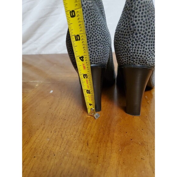 Jen By Golden Goose Gray Animal Print Dot Texture Booties Boots Sz 37 US Sz 6.5 - Picture 4 of 7